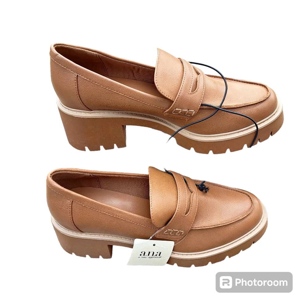 a.n.a. By a new approach New W/ Box Women's Slip On Loafers Tan Shoe Size 10